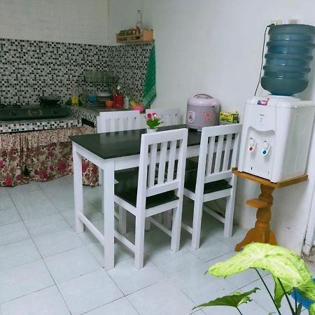 Shifana Homestay Syariah Jogjacarta Exterior foto