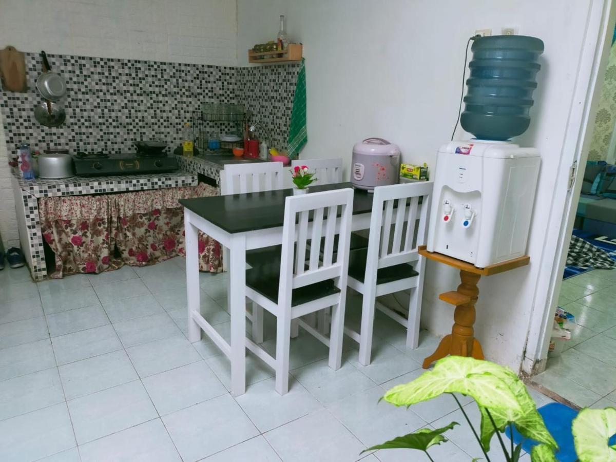 Shifana Homestay Syariah Jogjacarta Exterior foto