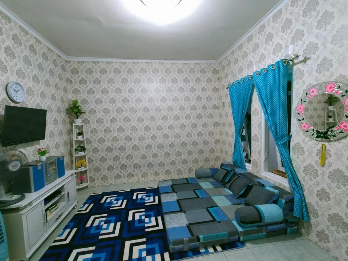 Shifana Homestay Syariah Jogjacarta Exterior foto