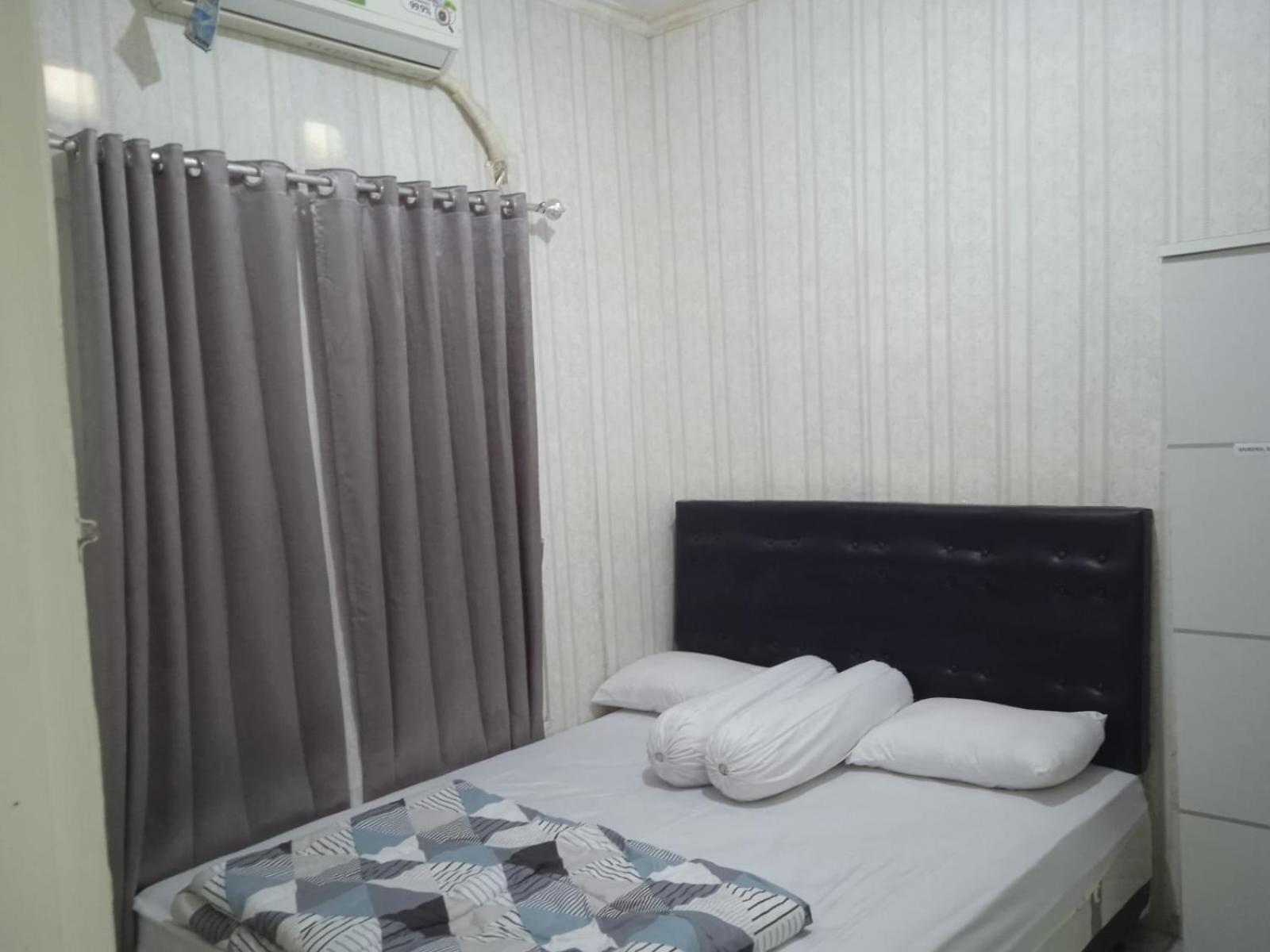Shifana Homestay Syariah Jogjacarta Exterior foto